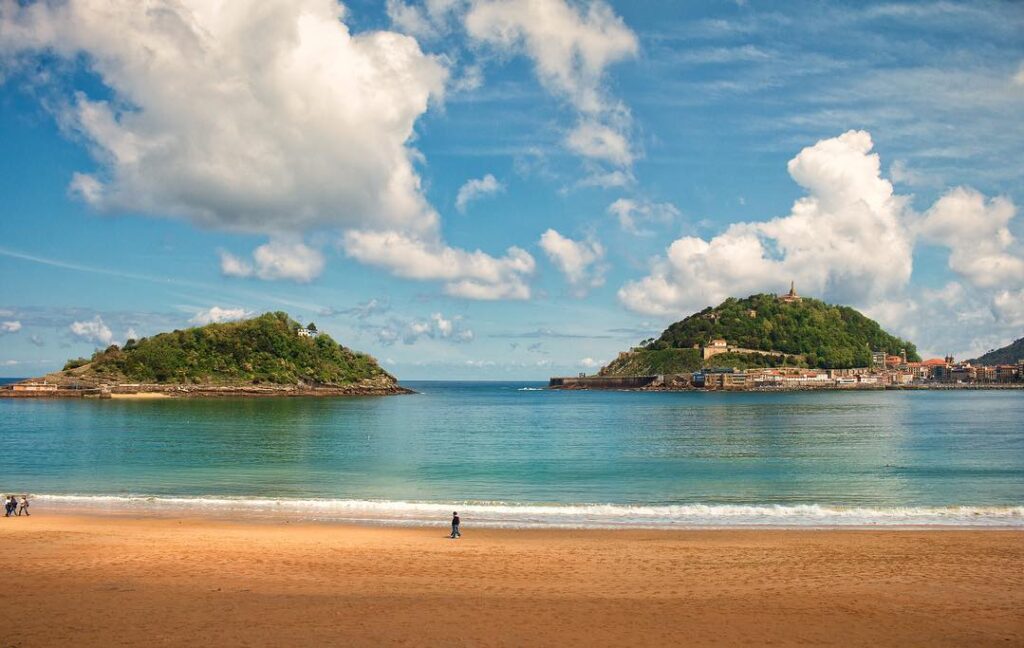 Instagram post from t4m. This post is in position 1.