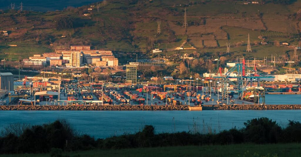 Instagram post from t4m. This post is in position 0.